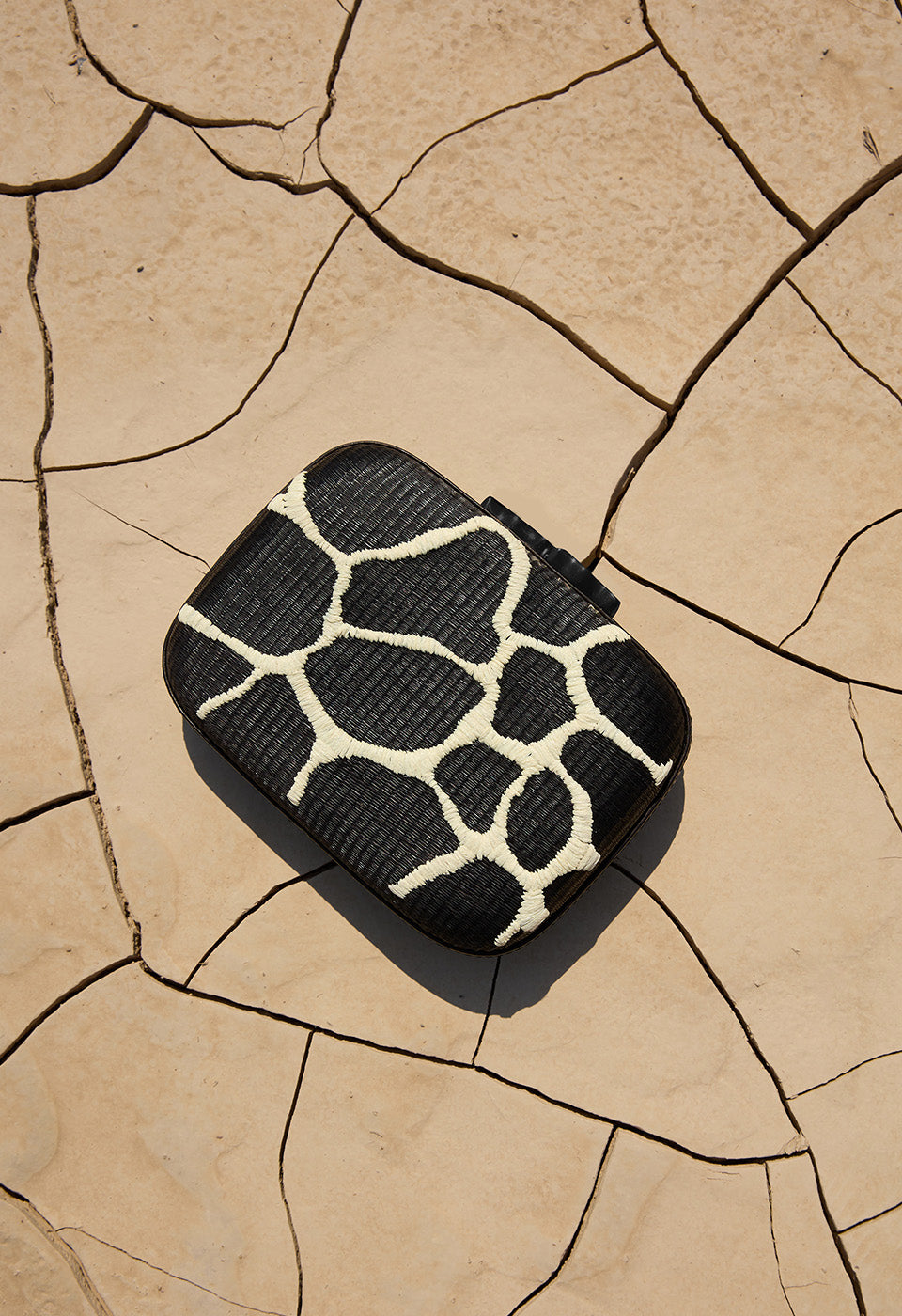 GIRAFFE CLUTCH Scarlett Poppies Bags