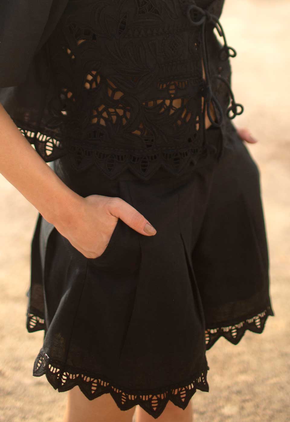 CATANTA SHORTS Scarlett Poppies Shorts