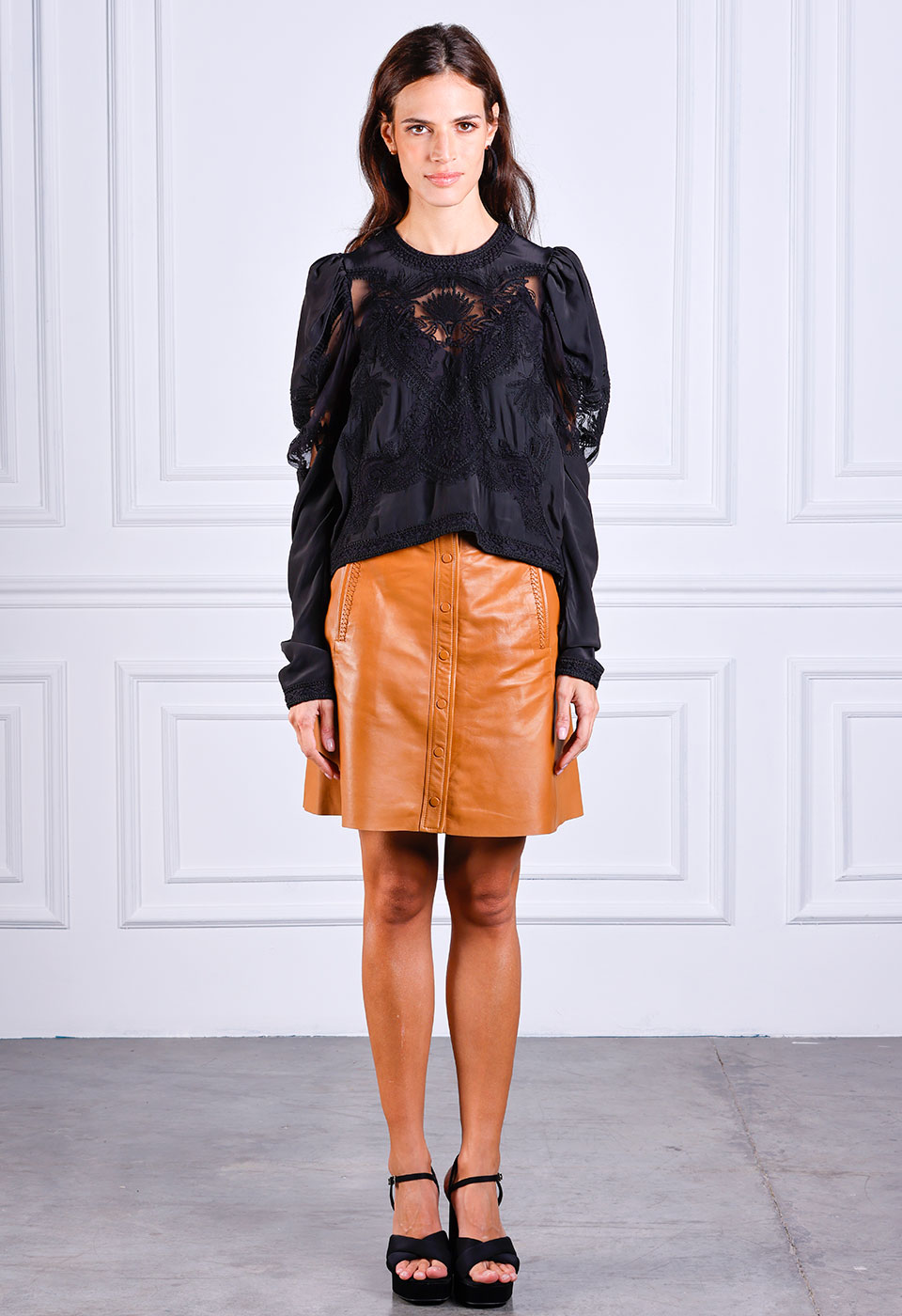 SUBTLE MOMENTS Scarlett Poppies Tops